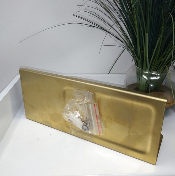 NWOT Gold Tone Wash Cloth Holder/ Shelf - Picture 5 of 7